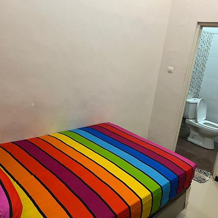 מלון פרובולינגו Griyo Kartika Backpacker מראה חיצוני תמונה